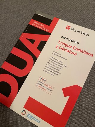 Libros de lengua castellana de primero de bachi.