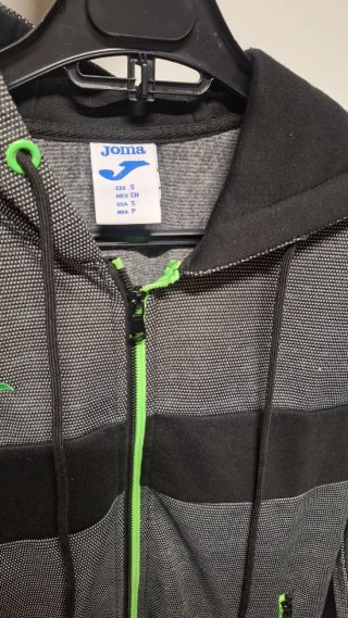 Sudadera Joma gris y negra talla S