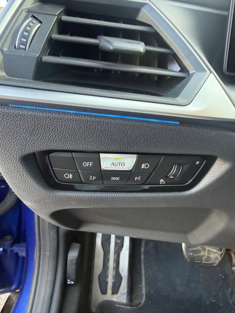BMW i4 2022, foto 15