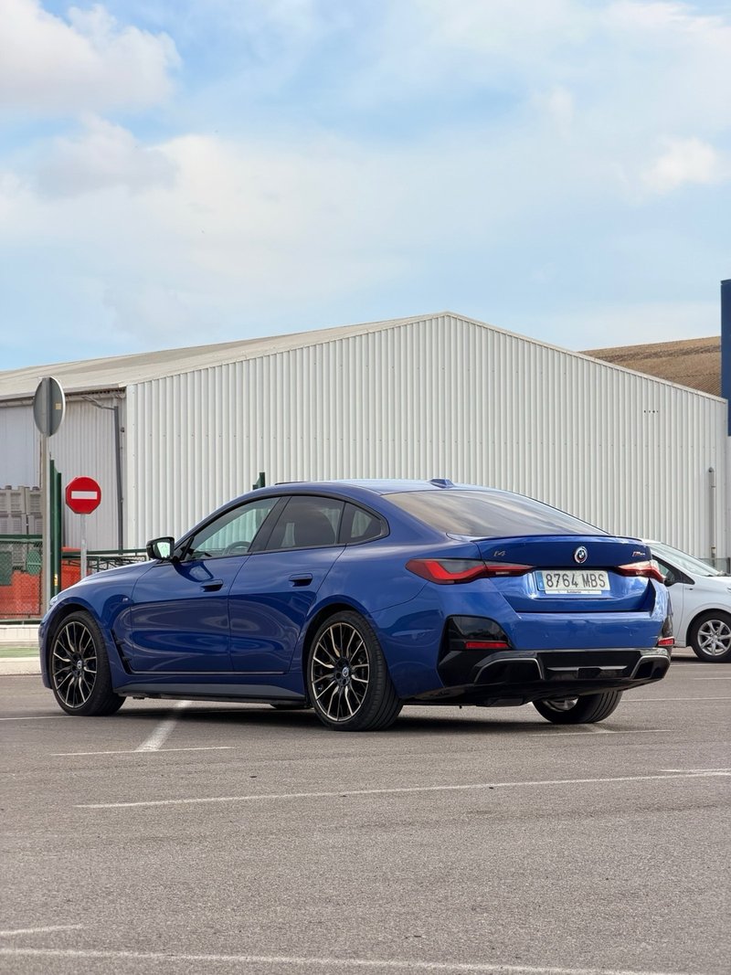 BMW i4 2022, foto 2