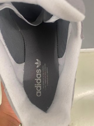 Adidas Campus Grises y Blancas