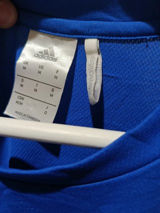 Camiseta deportiva Adidas azul