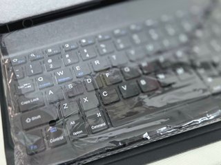 Capa Tablet c/ Teclado Bluetooth 9-10.5