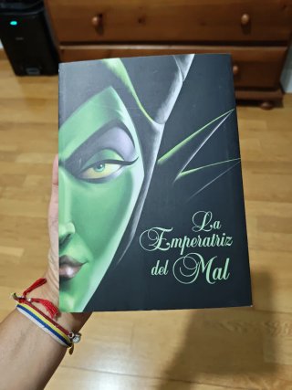 La emperatriz del mal : una historia del hada o...