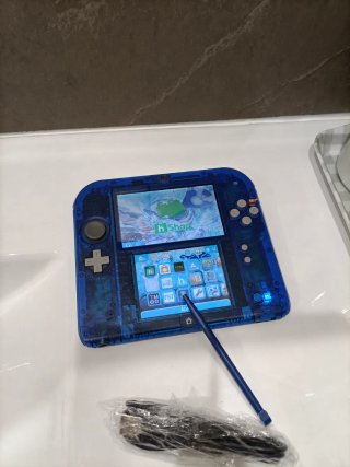 Nintendo 2DS 64gb JUEGOS Rubí omega y Zafiro alfa
