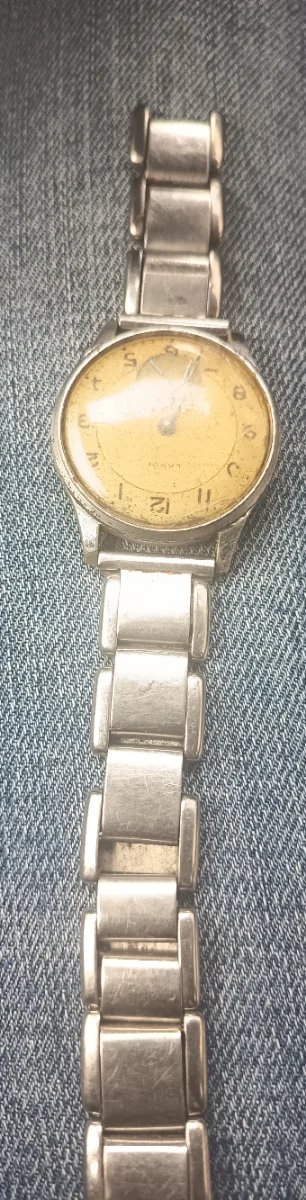 3 Relojes antiguos: * Seiko * Revue Antimagnetiqu
