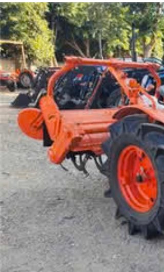 Minitractor Kubota B7000 con aperos