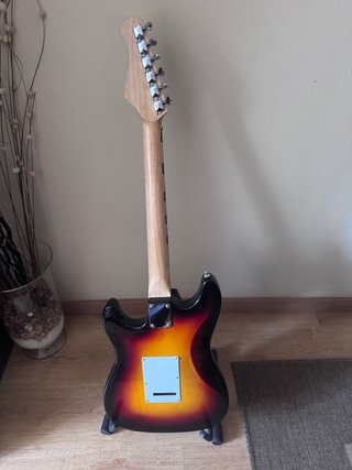 Guitarra Eléctrica Estilo Fender Sunburst