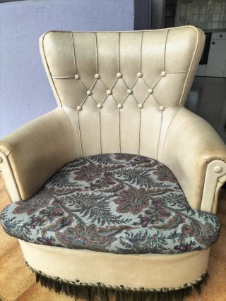Pareja de butacas Vintage Tapizadas Beige