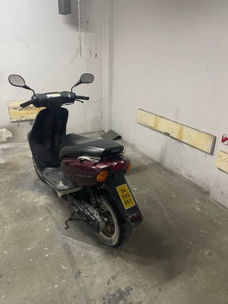 Yamaha Neo's Scooter Granate