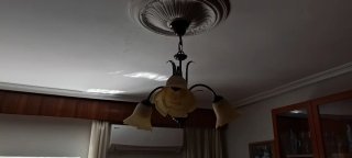 Mueble de salón madera y lámpara incluida