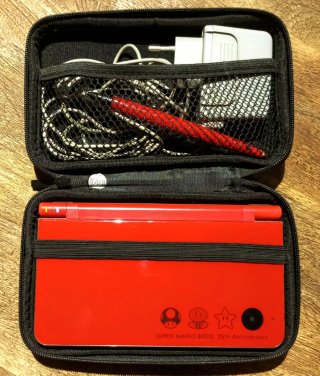 Nintendo DSi XL Rossa Edizione Mario Bros