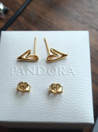 Pendientes Pandora Corazón pequeño forma orgánica