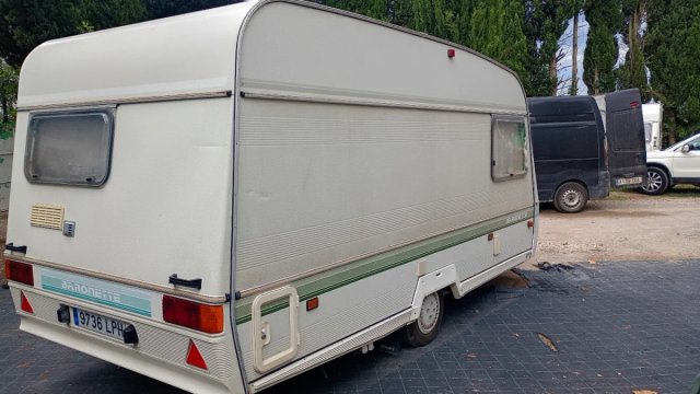 Caravana menos de 750kg con documentación