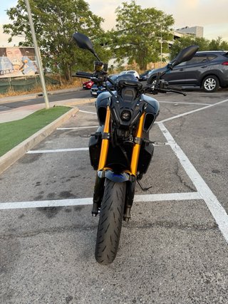 Moto Deportiva Azul y Plata