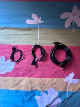 Consola PS3 Slim + 2 Mando + 4 Juegos