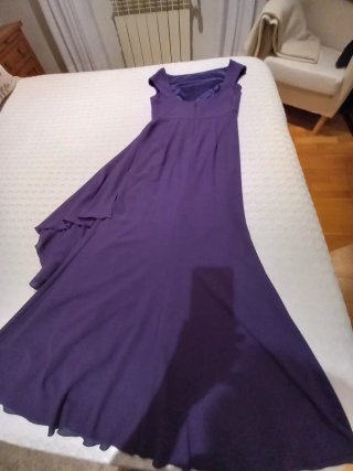 Vestido largo morado para boda