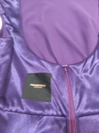 Vestido largo morado para boda