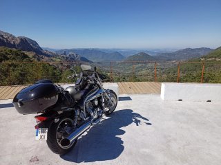 Hyosung Aquila 650i Negra/Plata