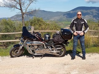 Hyosung Aquila 650i Negra/Plata