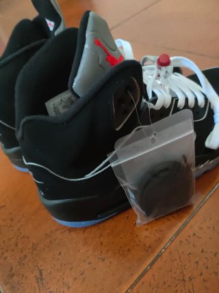 Jordan 5 Metallic Black