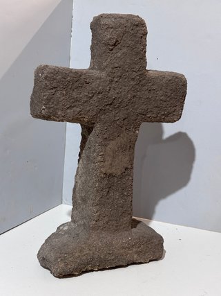 Cruz antigua granito portugués