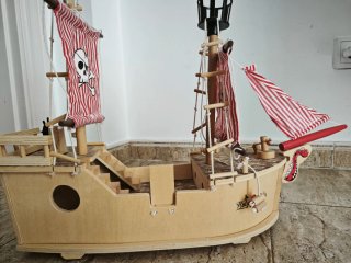 Barco Pirata de Madera Juguete