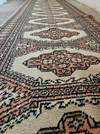 Alfombra pasillera larga estilo persa