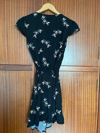 Vestido de verano floral negro