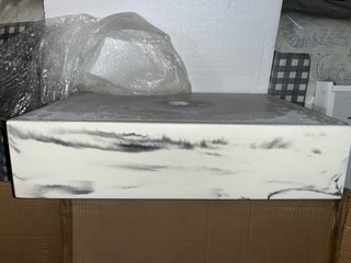 Lavabo de piedra mármol gris y blanco