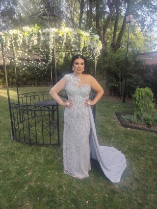 Vestido de fiesta plateado Echo a mano