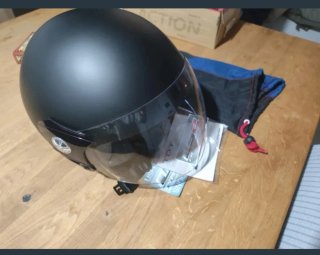 Casco de moto negro con visera nuevo con etiqueta