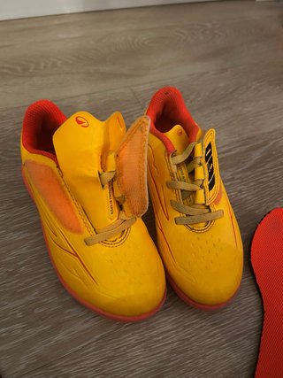 Botas de fútbol para niñ@ Talla 28