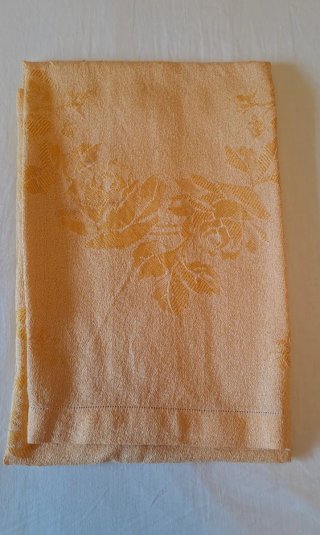 Toalla decorativa naranja
