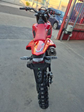QJMOTOR COV 125 Enduro Roja