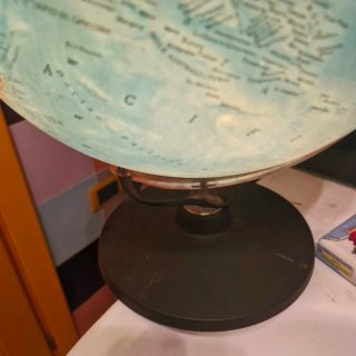 Mappamondo luminoso vintage