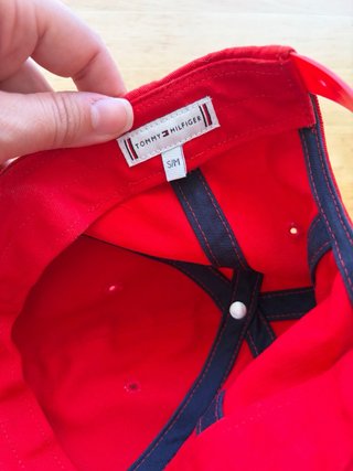 Gorra Tommy Hilfiger Roja