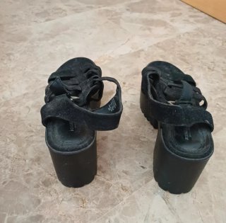 Sandalias de plataforma negras (Talla 38)