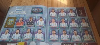 Álbum Qatar 2022 (480/670) ESCUDOS Y CR7, MESSI