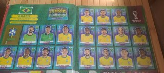 Álbum Qatar 2022 (480/670) ESCUDOS Y CR7, MESSI