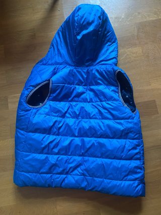 Chaleco Chalko azul con estampado