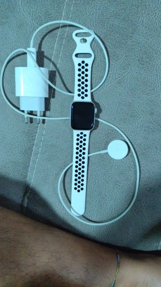 Apple Watch SE Blanco y Negro