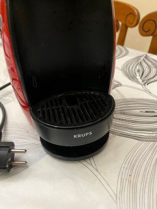 Cafetera Nescafé Dolce Gusto KRUPS Roja