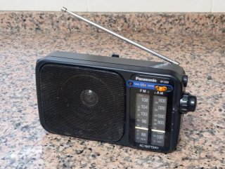 Radio Panasonic RF-2400 Portátil