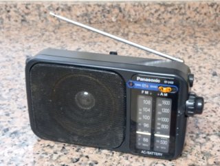 Radio Panasonic RF-2400 Portátil