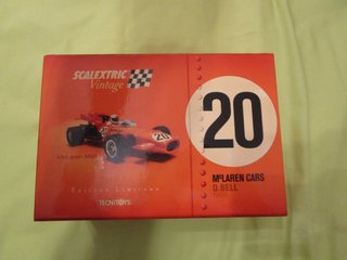 Coche de Scalextric McLaren M9A
