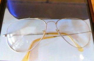 Gafas y sus estuches