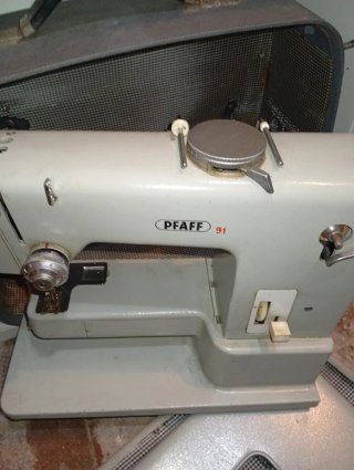 Máquina de coser vintage Pfaff 91