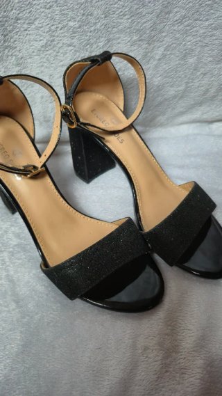 Zapatos tacón ancho