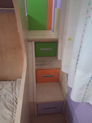 Habitación infantil / juvenil con 2 camas